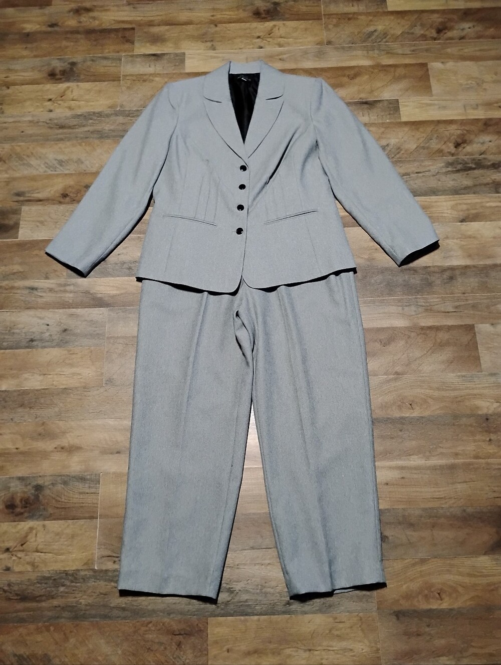 Giorgio Sant Angelo EUC Classic Gray Pant Suit Women's Size: 14W